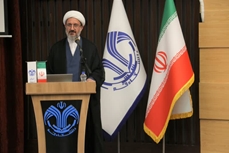 فعالیت بیش از ۹۰ شرکت دانش‌بنیان در مرکز رشد دانشگاه قم/ تاکید بر لزوم تعامل دانشگاه‌ها با صنعت استان